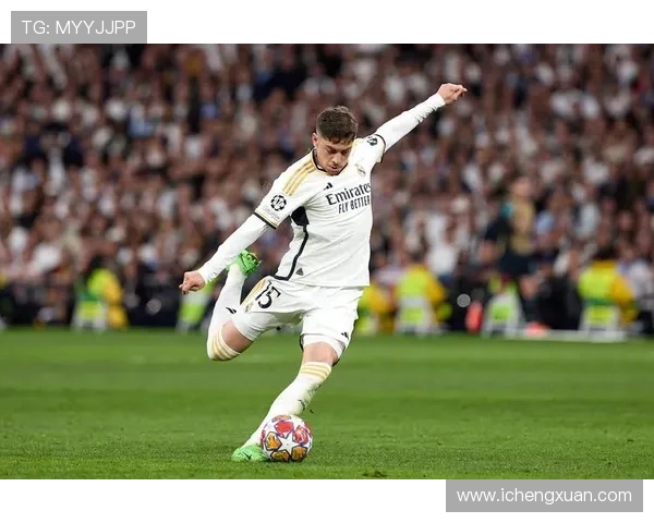 巴尔韦德帽子戏法皇马3比0领先曼城